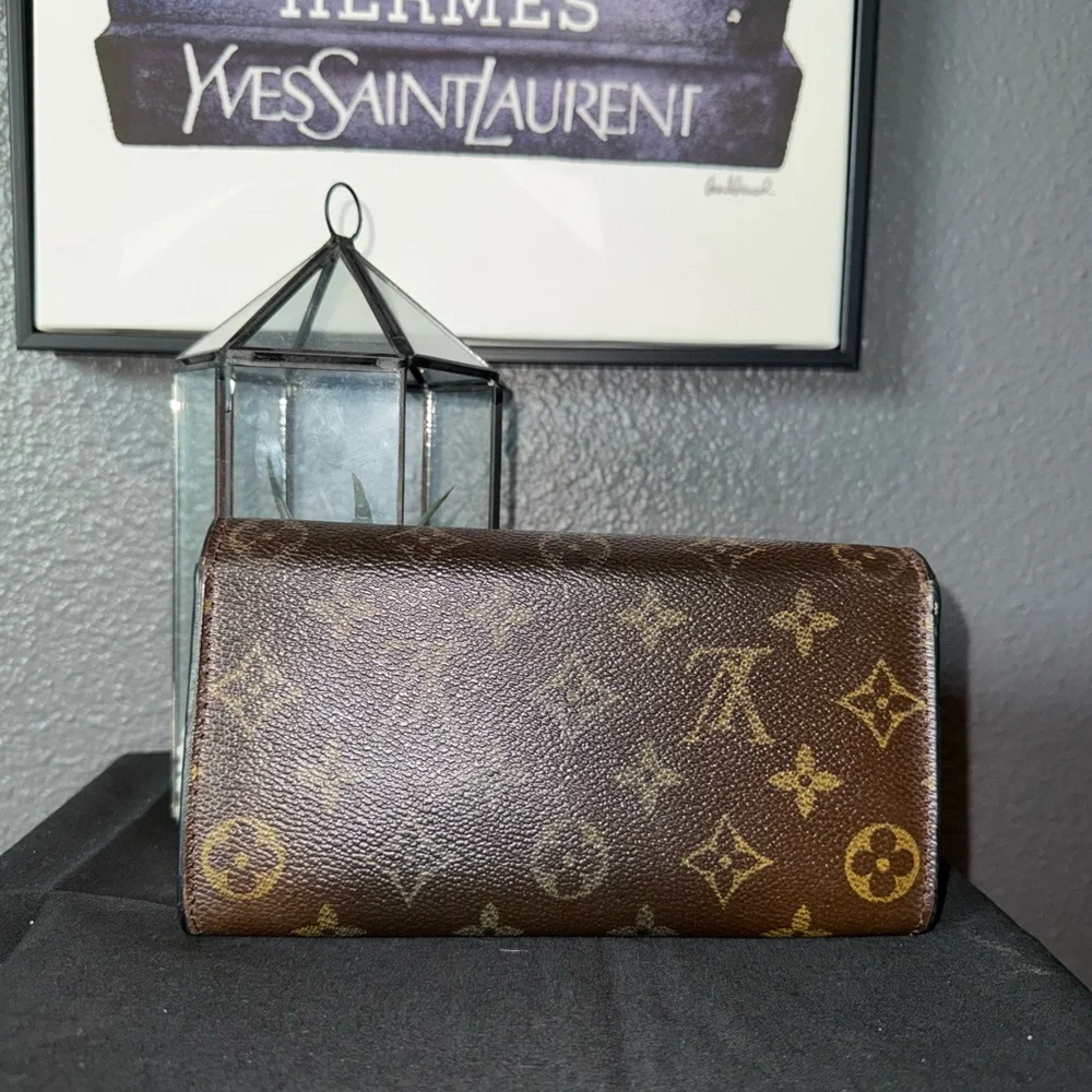 Louis Vuitton Monogram Wallet - Picture 3 of 5